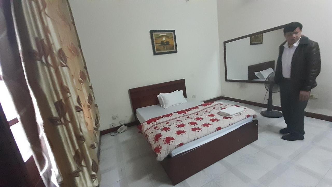 Oyo 681 Hoang Lan Guesthouse 河内 外观 照片